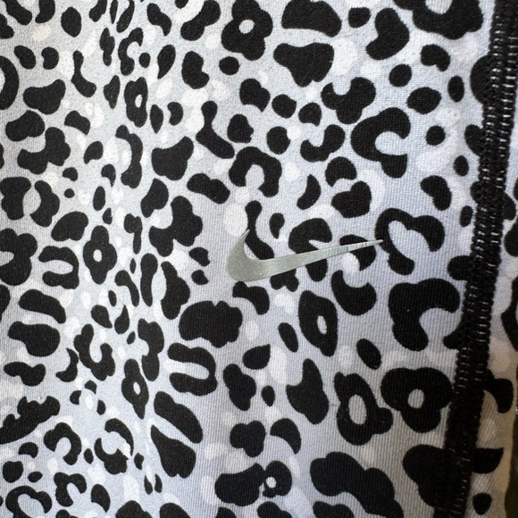 Nike Black and White Leopard Print Leggings - Picture 3 of 7